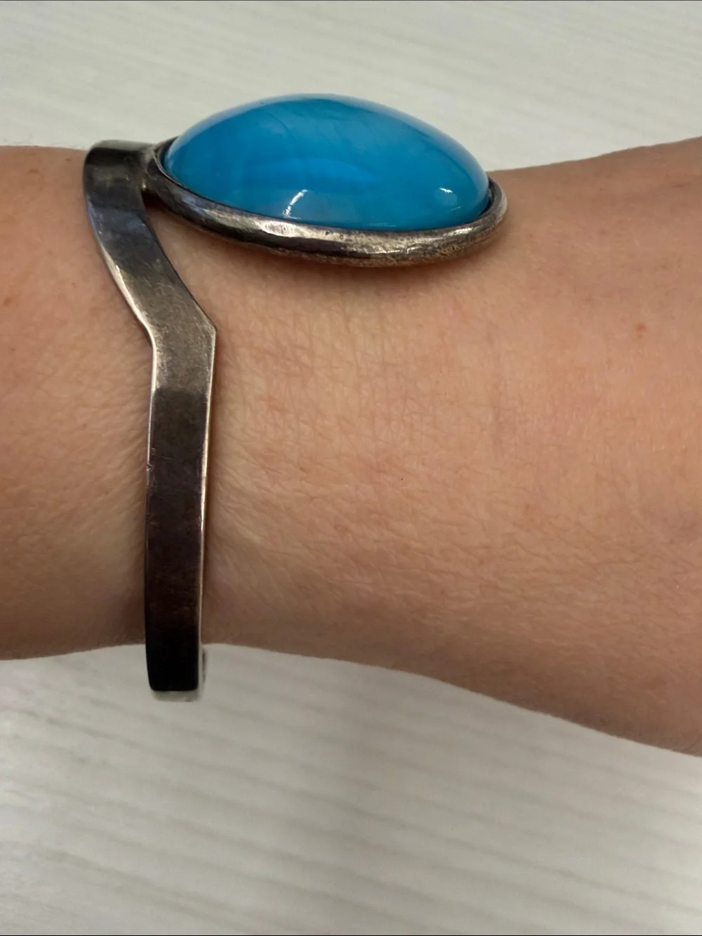 Unbranded Blue Fashion Wrist Cuff with Round Accent